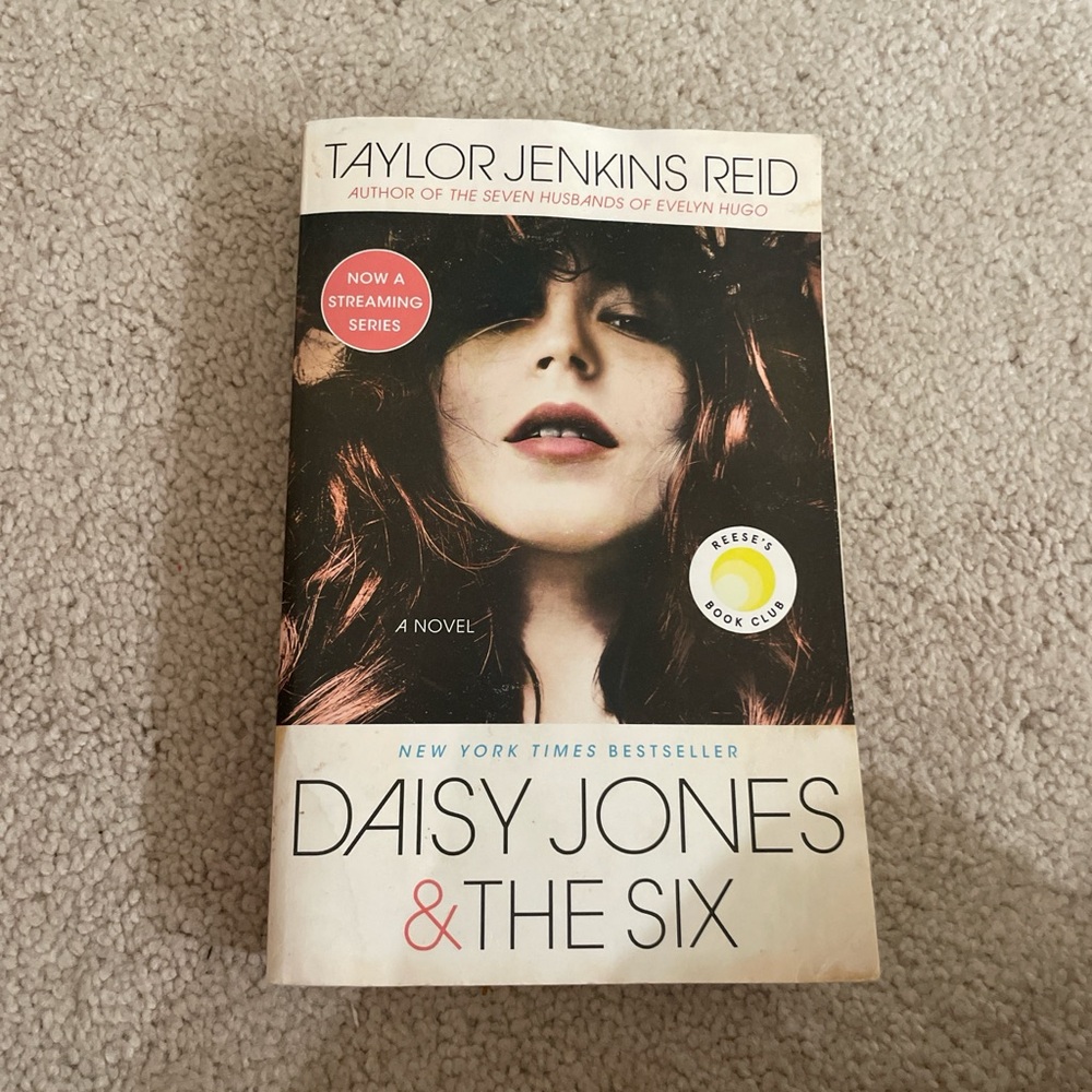 Daisy Jones & The Six Book